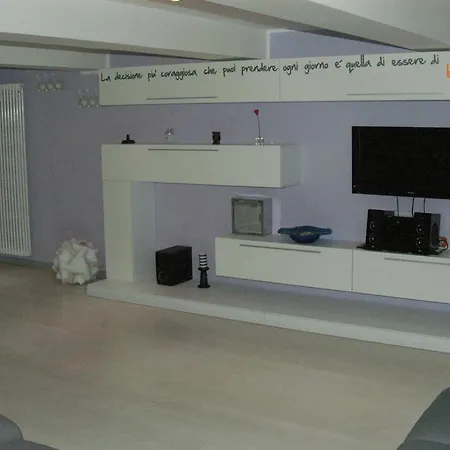 Il Glicine Della Reggia